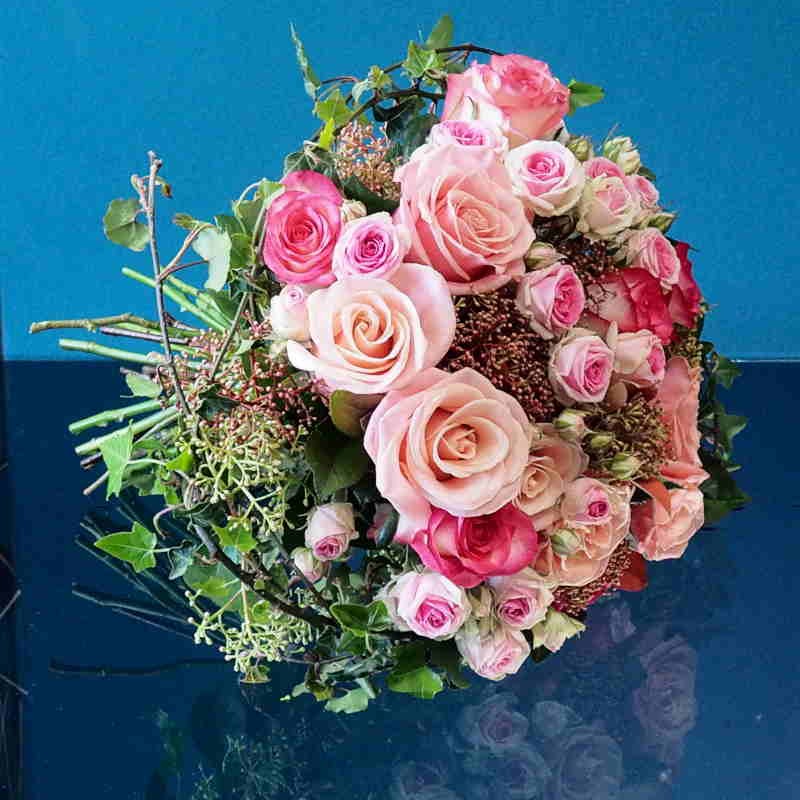 Rose gros boutons ramifiés