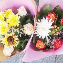 2 bouquets du jour à 15 euros