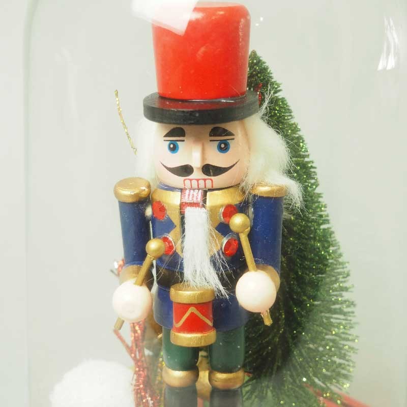 SOLDAT SOUS CLOCHE QUI NOUS PRESERVE DE LA GUERRE